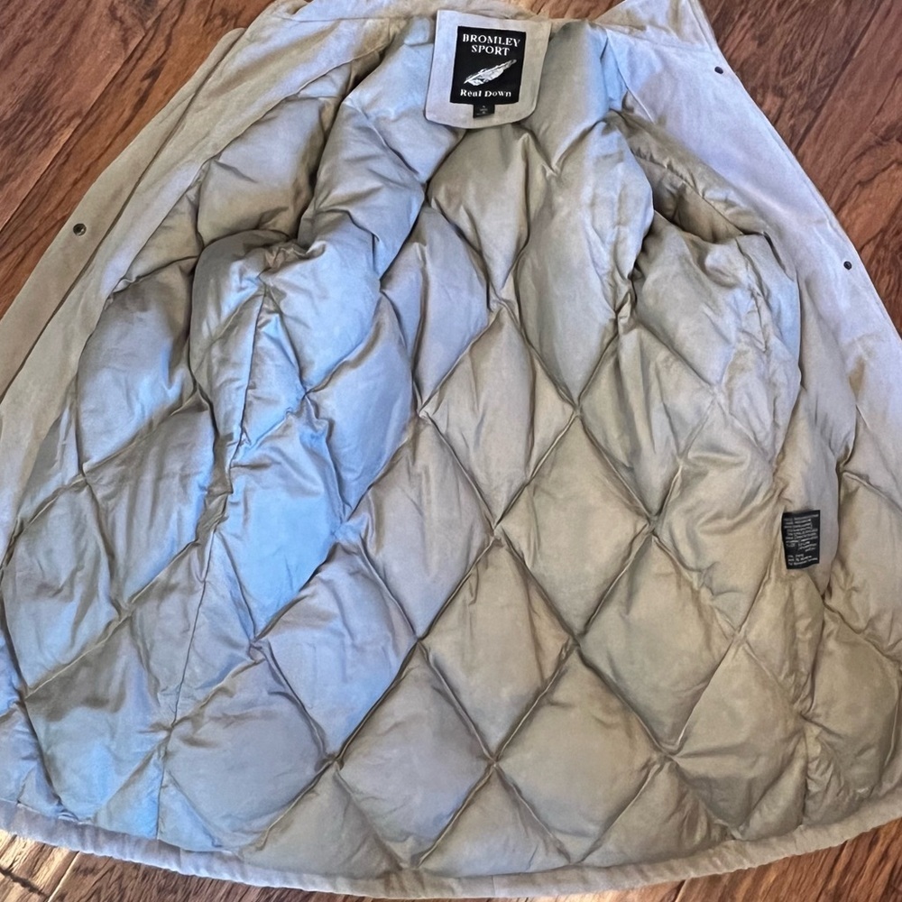 Bromley Sport Real Down Coat Women’s Medium Taupe Faux Suede Quilted Insulated - Picture 9 of 14